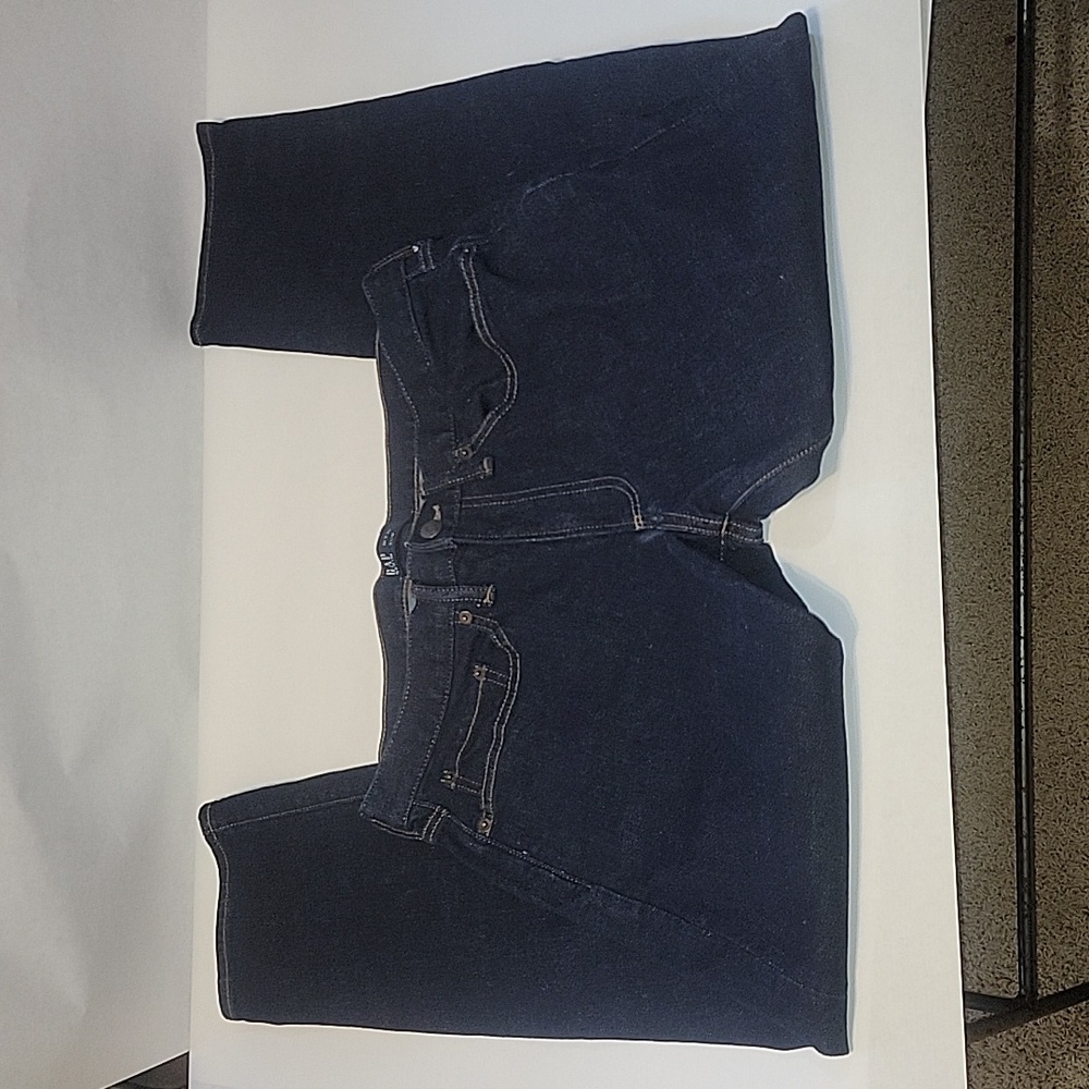 Gap Dark Wash Slim Straight 32x30 Jean